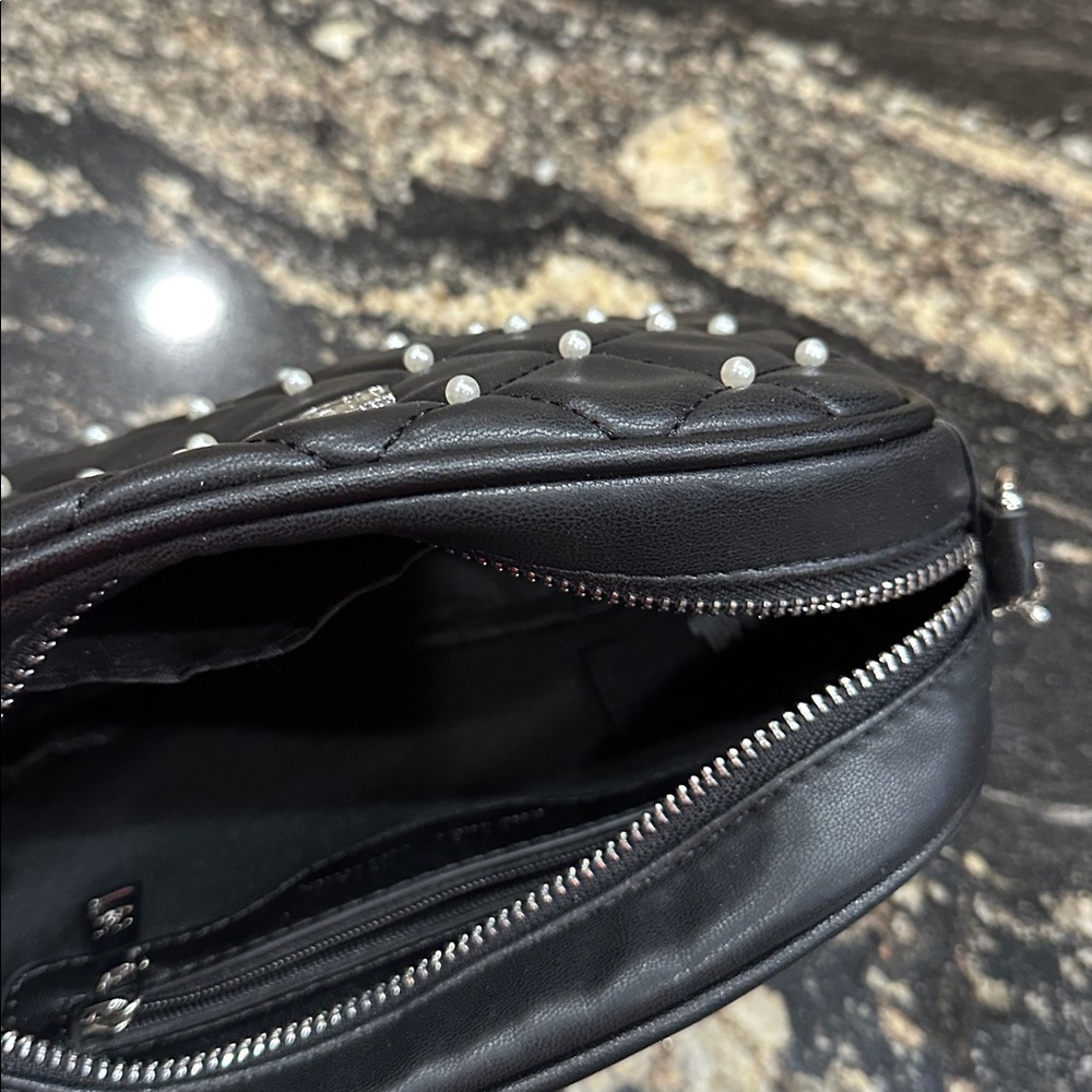 Badgley Mischka Diamond Quilted Camera Bag - Picture 7 of 8